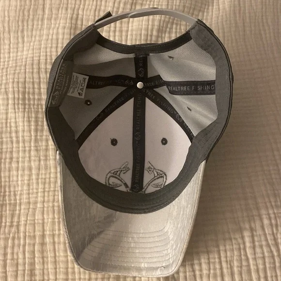 Realtree SnapBack Hat - Picture 5 of 6